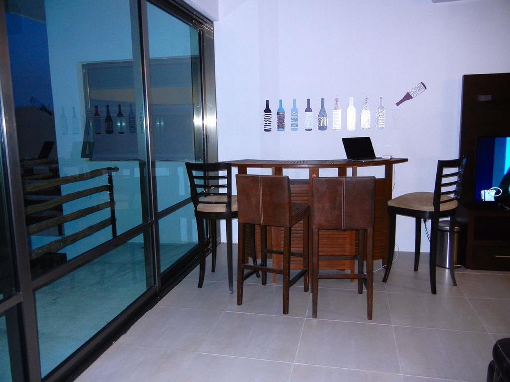 Hostal Urbano - Aeropuerto Alfredo V. Bonfil المظهر الخارجي الصورة